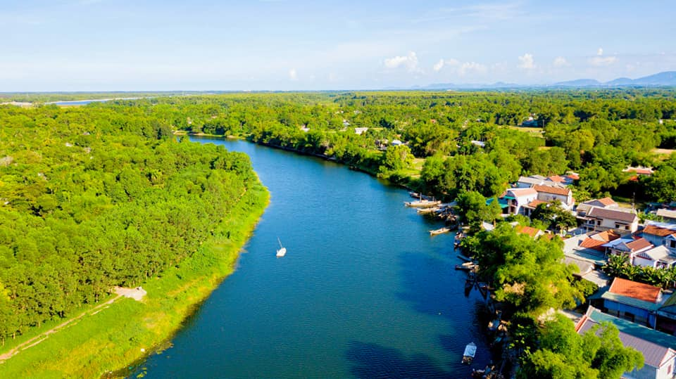Người già giữ gìn văn hóa